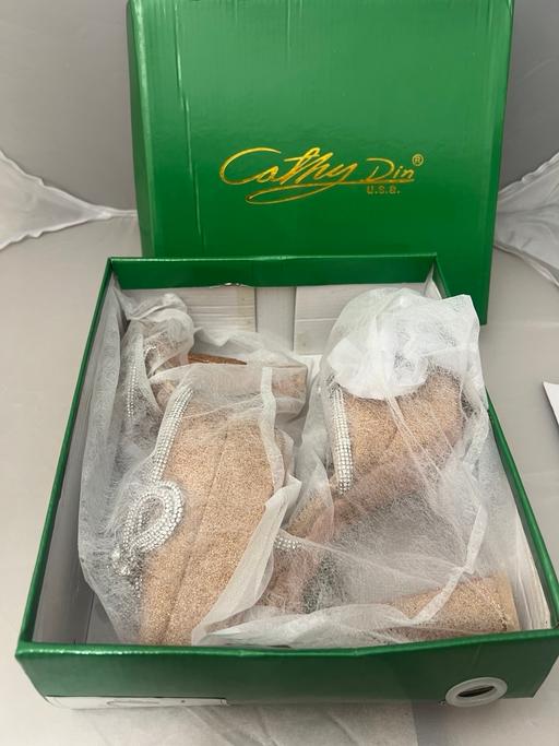 Buy & Sell Welling Bexley - Photos for LaMara Paris Gwen Women’s Rose Gold Heels 7.5