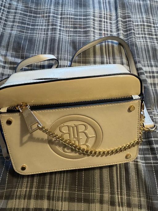 Buy & Sell Stonebridge North West London - Photos for Bag