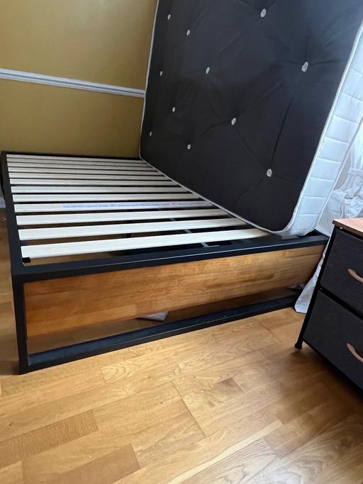 Buy & Sell Walworth South East London - Photos for Double bed