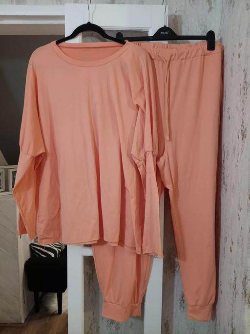 Buy & Sell Hornchurch Havering - Photos for coral lounge suit 4xl