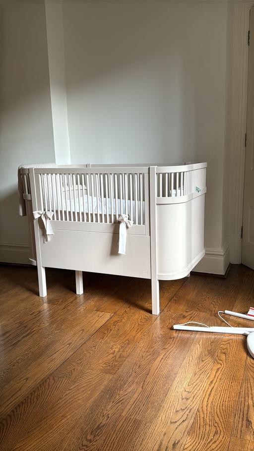 Buy & Sell Chelsea South West London - Photos for Baby bed