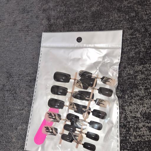 Buy & Sell Woodsetton Dudley - Photos for stick on Nails