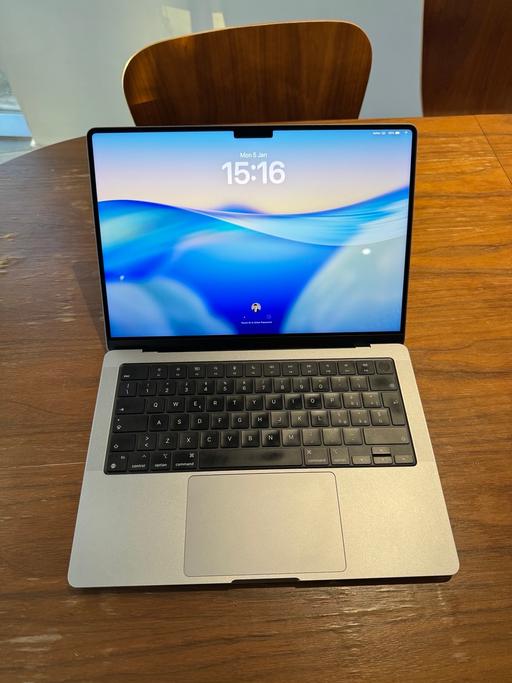 Buy & Sell South Quay East London - Photos for MacBook Pro M1 Pro 14