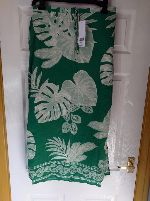 Buy & Sell Woodthorpe Charnwood - Photos for Women's green skirt size 14