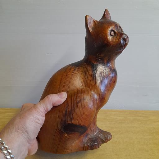 Buy & Sell Preston South Ribble - Photos for VINTAGE CARVED WOOD STATUETTE 🐈‍⬛️