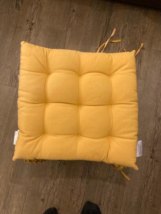 Buy & Sell Rotherhithe South East London - Photos for Yellow Garden Cushions
