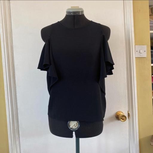 Buy & Sell Tottenham Court Road Central London - Photos for Black off the shoulder short sleeve t-shirt