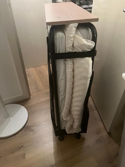 Buy & Sell St Luke`s Central London - Photos for Single foldable guest bed