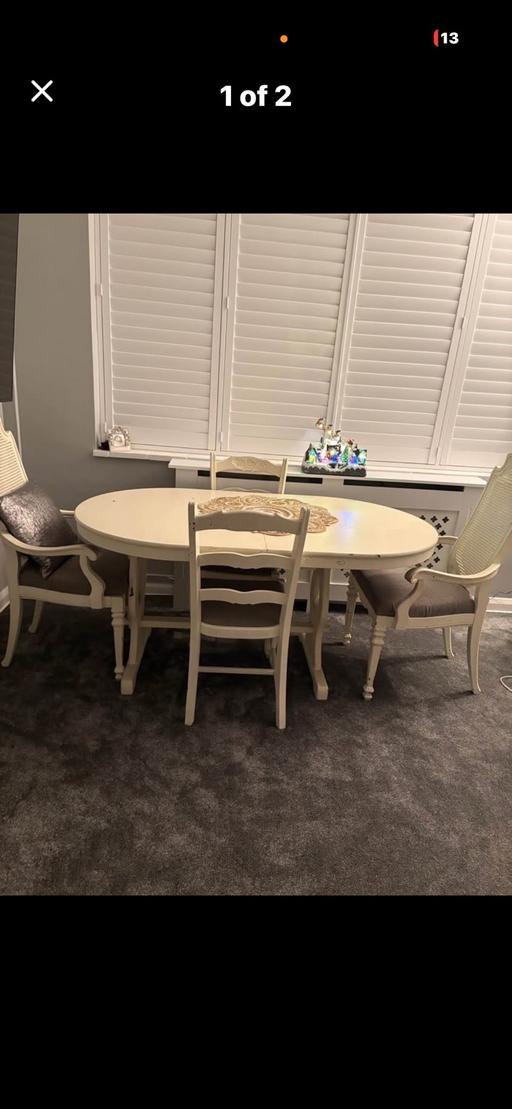 Buy & Sell Hook South West London - Photos for Extendable table/3 chairs collection only 
