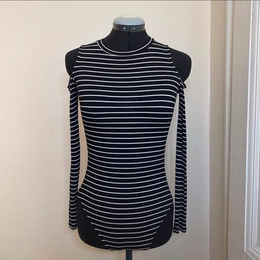 Buy & Sell Streatham South West London - Photos for Black and white stripe bodysuit