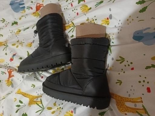 Buy & Sell Peckham South East London - Photos for slipper boots size 5 girls new