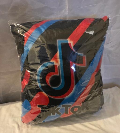 Buy & Sell Leyton East London - Photos for tiktok cushion