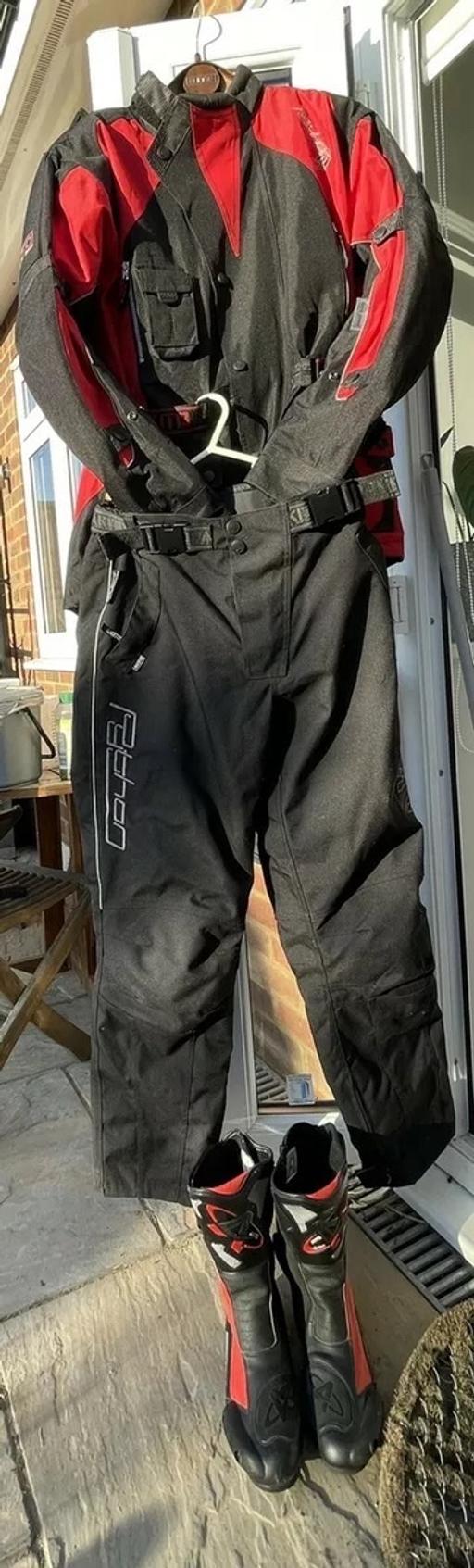 Vehicles Bulls Cross North London - Photos for 4 Motorcycle suit