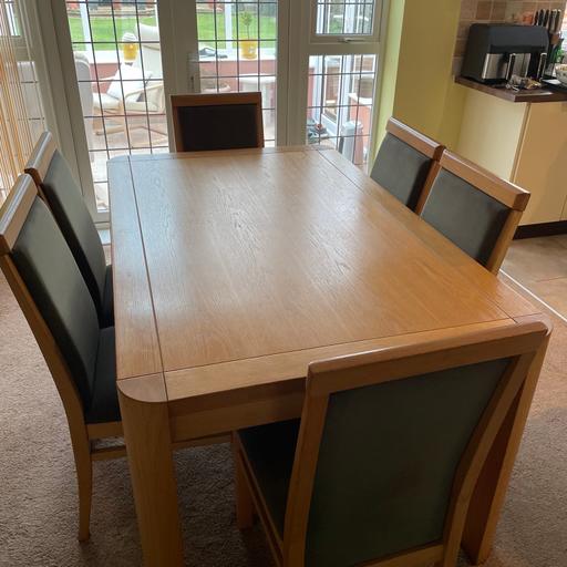 Buy & Sell Istead Rise Gravesham - Photos for Dining room table and 6 chairs