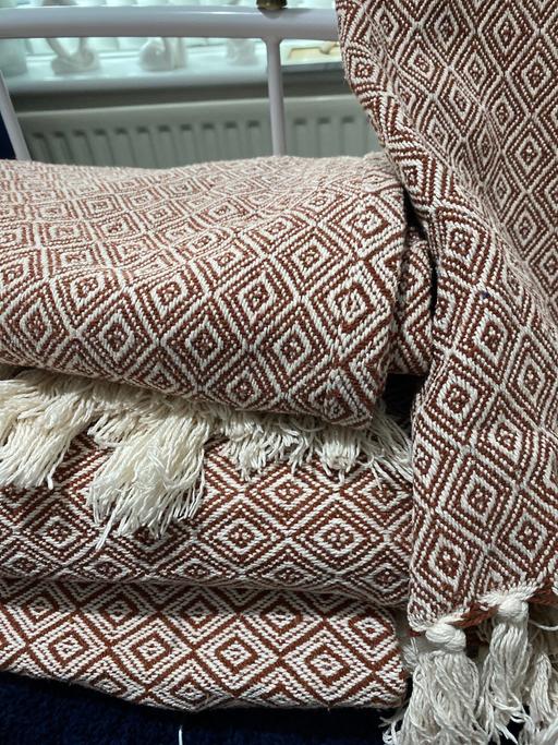 Buy & Sell Leamore Walsall - Photos for Throws