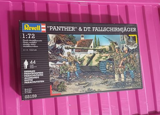 Buy & Sell Tividale Sandwell - Photos for Revell 03159 Panther 1.72 scale & 44 men. new