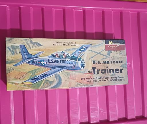 Buy & Sell Tividale Sandwell - Photos for U.S AIRORCE T-28A MODEL KIT WITH PATCH