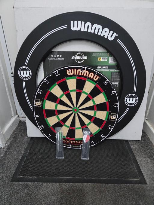 Buy & Sell Rusholme Manchester - Photos for WINMAU DARTBOARD COMPLETE SET INCLUDING BOARD