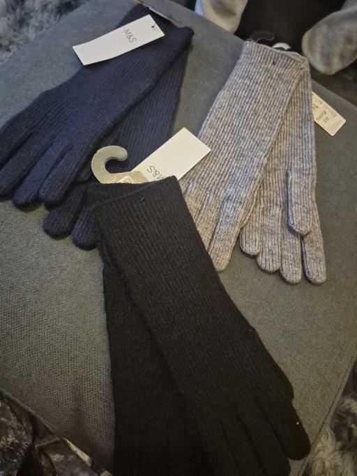 Buy & Sell Bellingham South East London - Photos for m and s gloves £5 pair rrp £10