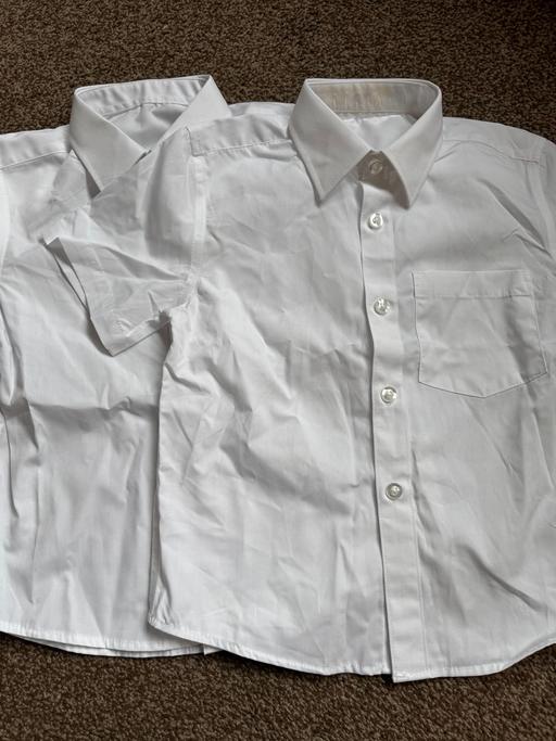 Buy & Sell New Eltham South East London - Photos for 2 brand new boys white school shirts 5-6 year