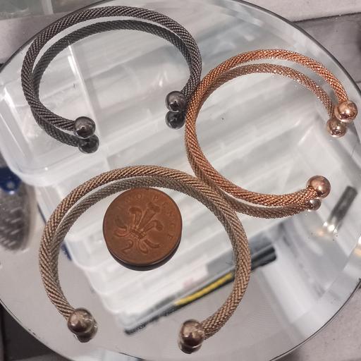 Buy & Sell Thatto Heath Saint Helens - Photos for set of three textured torque bangles