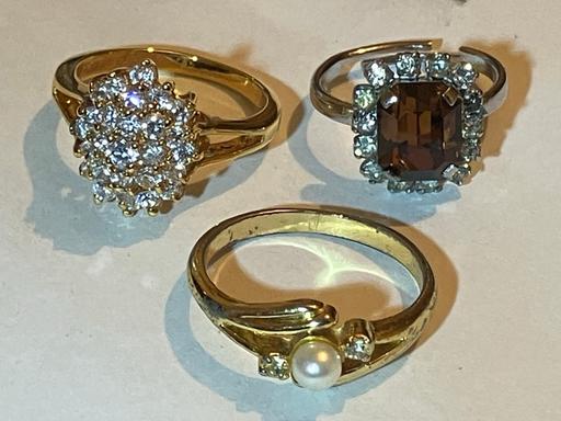 Buy & Sell Yeovil Somerset - Photos for 3xLadies 18ct gold plate cubic zirconia ring