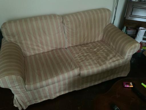Buy & Sell Kings Heath Birmingham - Photos for 2 seater settee