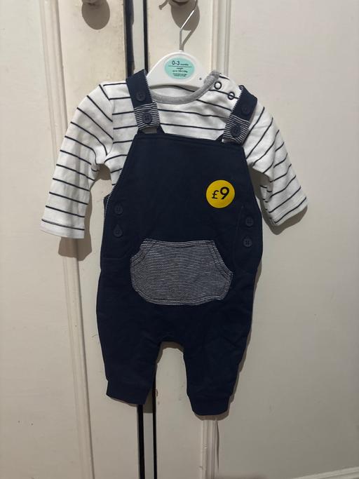 Buy & Sell Luton Bedfordshire - Photos for Baby jumpsuit