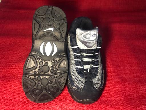 Buy & Sell Elephant and Castle South East London - Photos for Baby 110’s Nike trainers