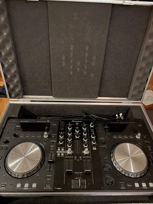 Buy & Sell Abbots Langley Three Rivers - Photos for Pioneer XDJ-R1 Decks inc Flightcase