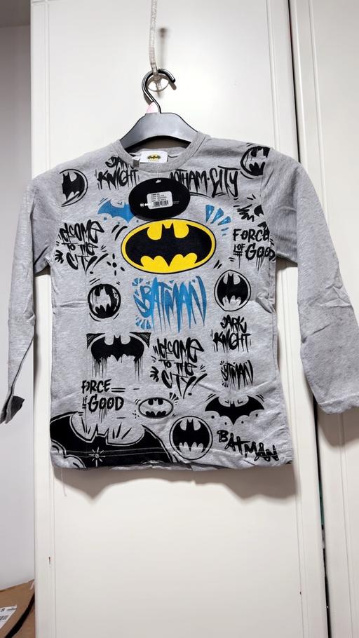 Buy & Sell Castleton Rochdale - Photos for Boys batman long sleeved top. Size 8yrs
