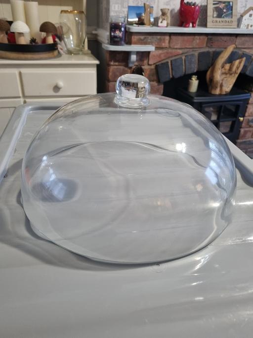 Buy & Sell Pendeford Wolverhampton - Photos for heavy glass dome to cover cakes etc