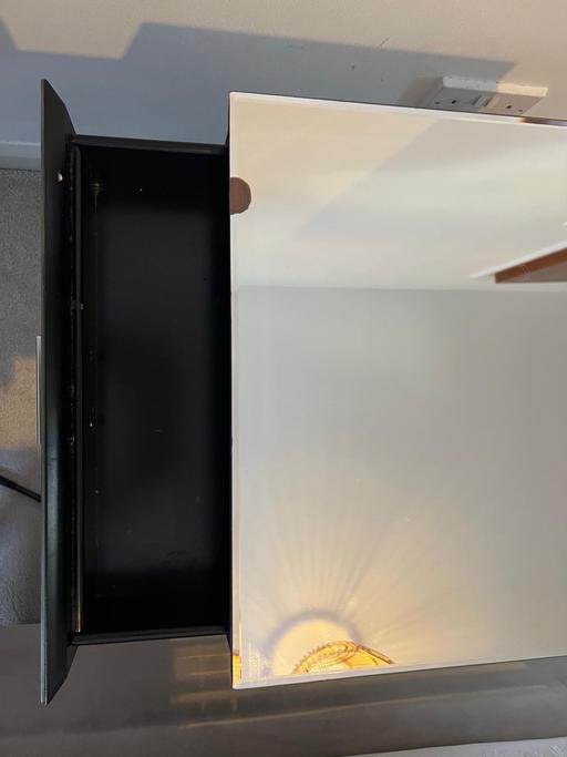 Buy & Sell Wapping East London - Photos for Mirrored Dressing &Side table