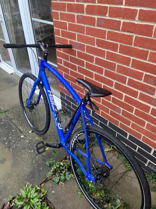 Buy & Sell Waltham Forest East London - Photos for Raleigh Strada Hybrid Bike