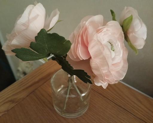 Buy & Sell Beeston Broxtowe - Photos for Artificial flowers in pot)