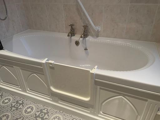 Buy & Sell Lostock Bolton - Photos for OAP/ Disabled Bathroom Suite