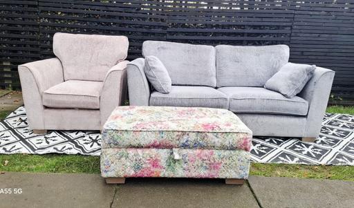 Buy & Sell Wednesfield Wolverhampton - Photos for Grey/Pink Melody Sofas..3&1