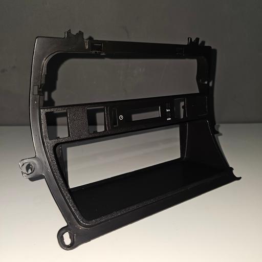 Vehicles Selly Oak Birmingham - Photos for XJ40 RADIO / CLIMATE CONTROLS SURROUND FACIA