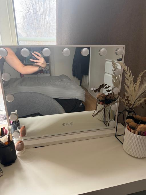 Buy & Sell Willesden North West London - Photos for LED light vanity mirror / Hollywood mirror