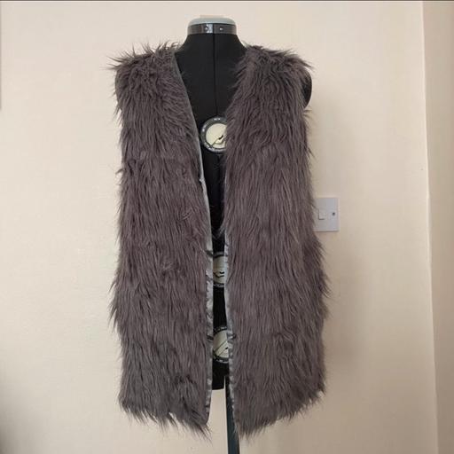 Buy & Sell Croydon Croydon - Photos for Grey faux fur gilet