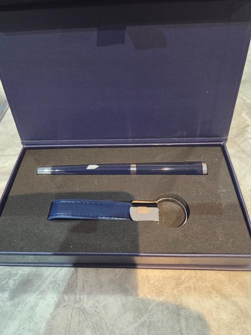Buy & Sell Prescot Knowsley - Photos for Everton keyring and pen set
