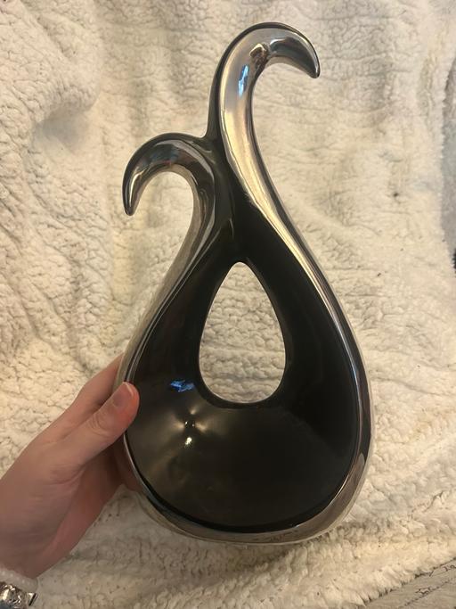 Buy & Sell West Bromwich Sandwell - Photos for Black & silver wave ornament 29cm high