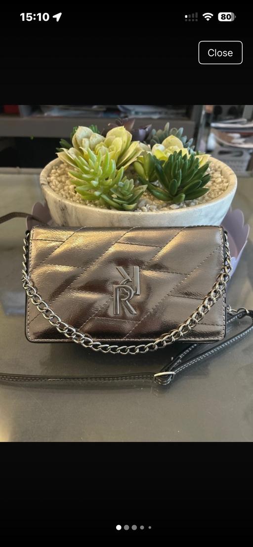 Buy & Sell Swan Village Sandwell - Photos for River island silver card holder clutch bag