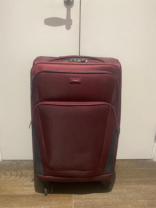 Buy & Sell Woolwich South East London - Photos for Medium Suitcase - Good Condition