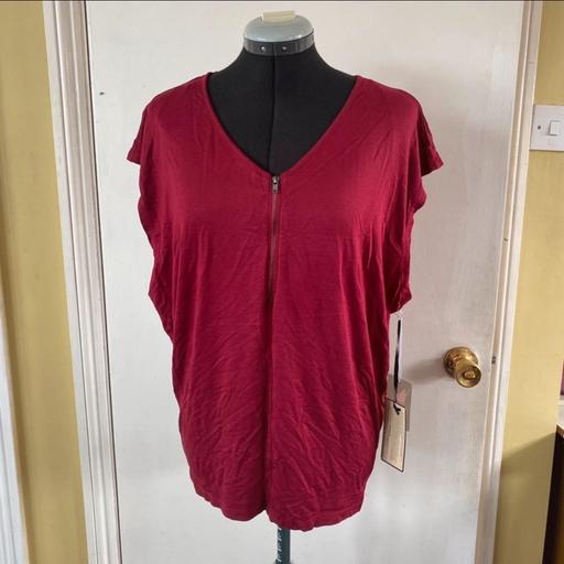 Buy & Sell Thornton Heath Croydon - Photos for Burgundy T-shirt