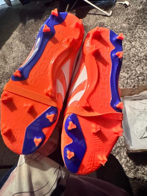 Buy & Sell Clock Face Saint Helens - Photos for Adidas Predators Junior