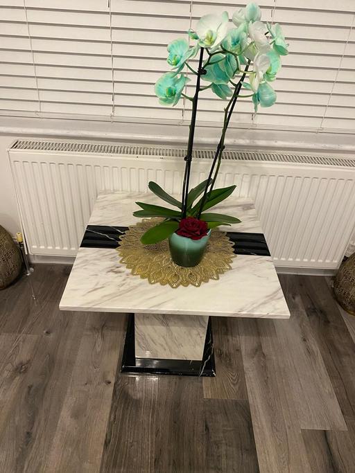 Buy & Sell Rayners Lane North West London - Photos for Side table