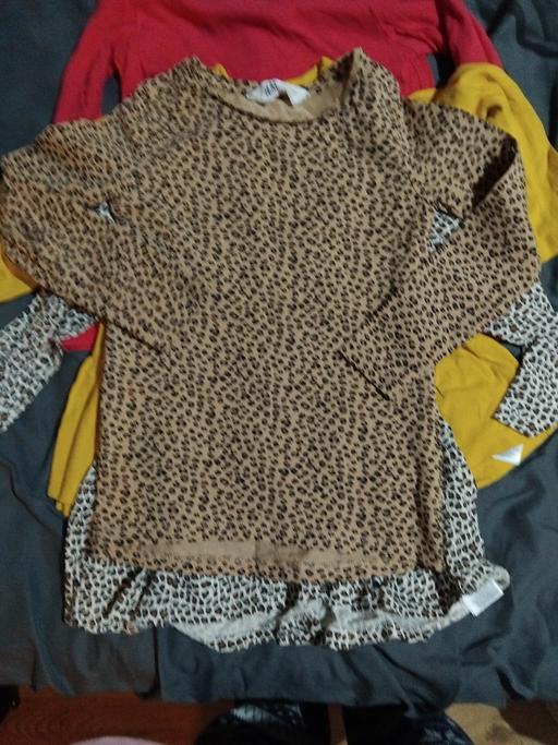 Buy & Sell Southwark Central London - Photos for girls long sleeve top x4