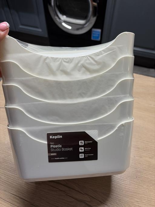 Buy & Sell Duckmanton Chesterfield - Photos for Kipling 5 piece plastic studio baskets