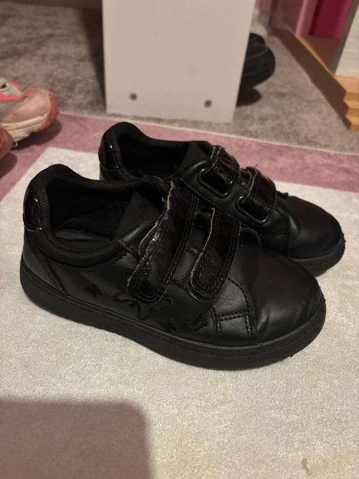 Buy & Sell Castle Green East London - Photos for Trainers